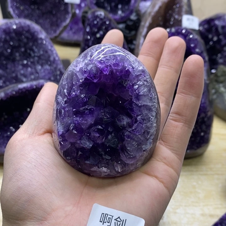 紫晶未镶嵌大型摆件（非配饰）