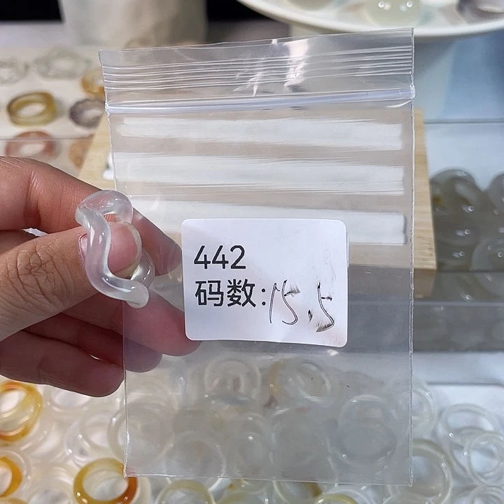 豌***˙未镶嵌戒指玛瑙/玉髓442