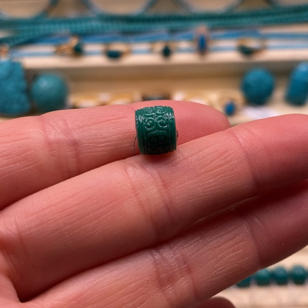 绿松石未镶嵌珠宝奇石直径8.8×7.1直切回纹