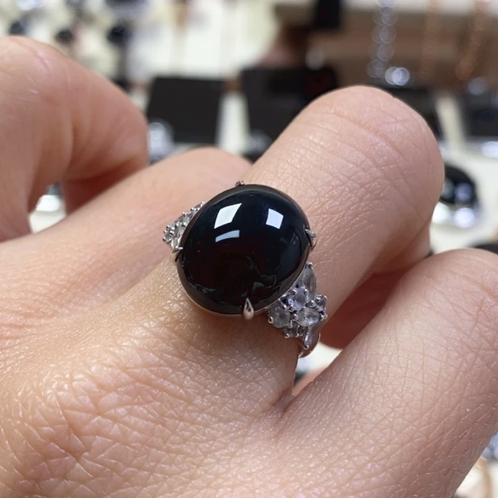 翡翠戒指18K金镶嵌缅甸天然翡翠墨翠