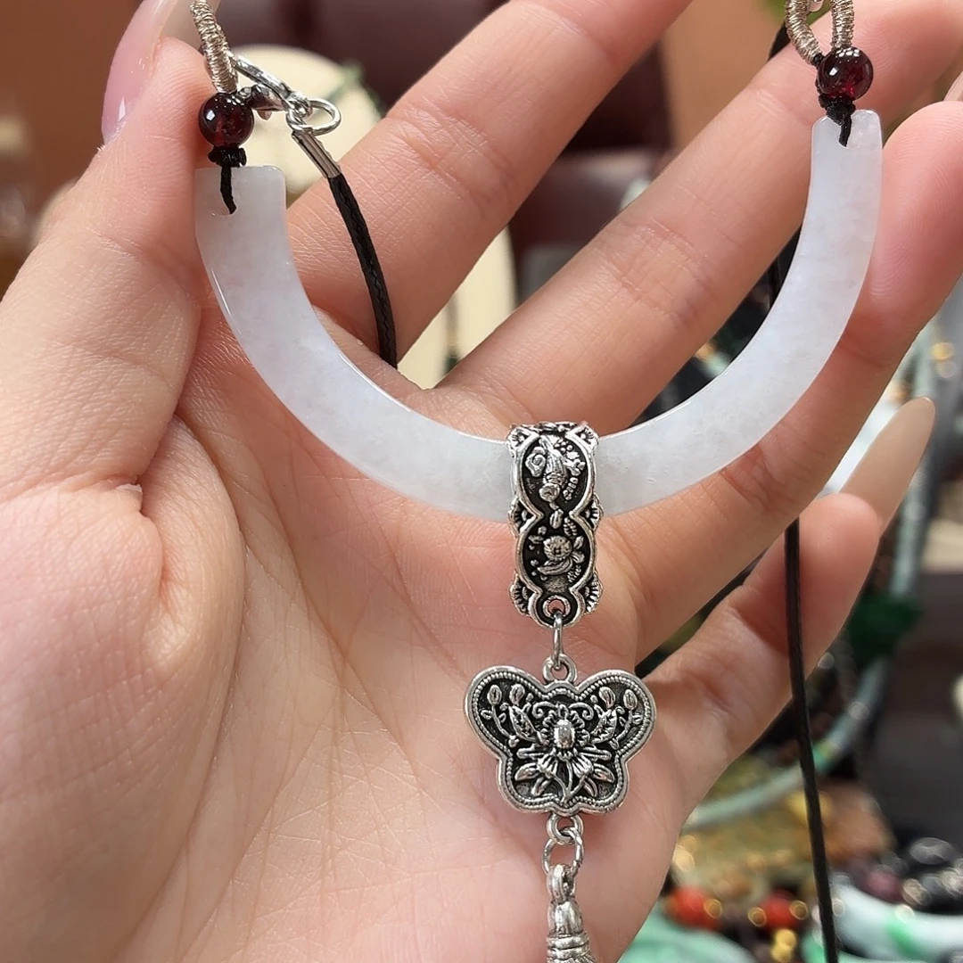 翡翠未镶嵌耳饰吊坠