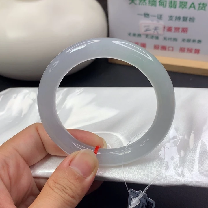 未镶嵌手镯（圆镯）翡翠5556