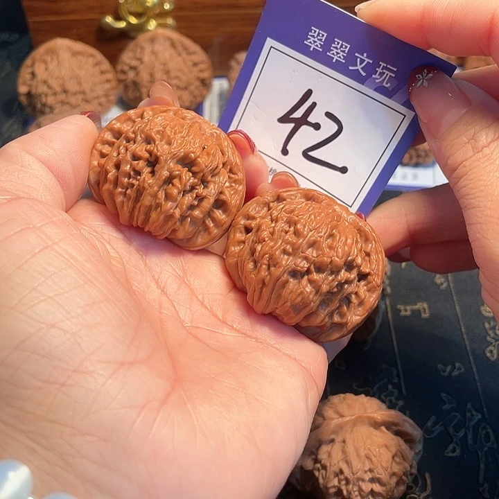 桃核把件驰****里42号全品四座楼4.3