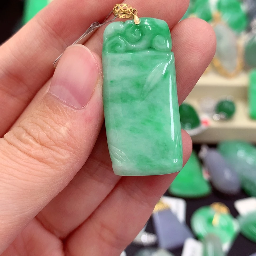 翡翠18K金镶嵌吊坠(不含链)