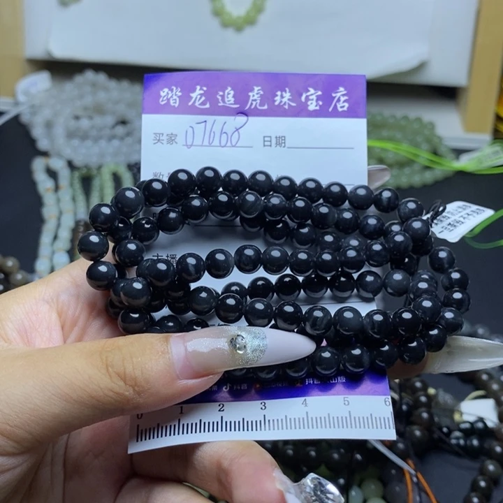 颈饰未镶嵌和田玉T****?