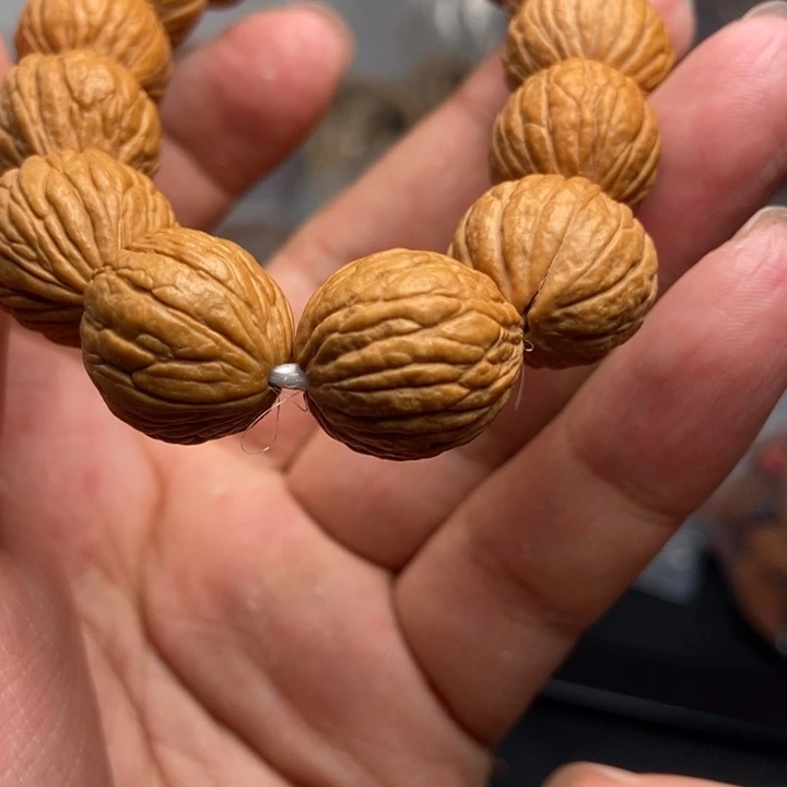 猴头核桃吊坠文玩手串