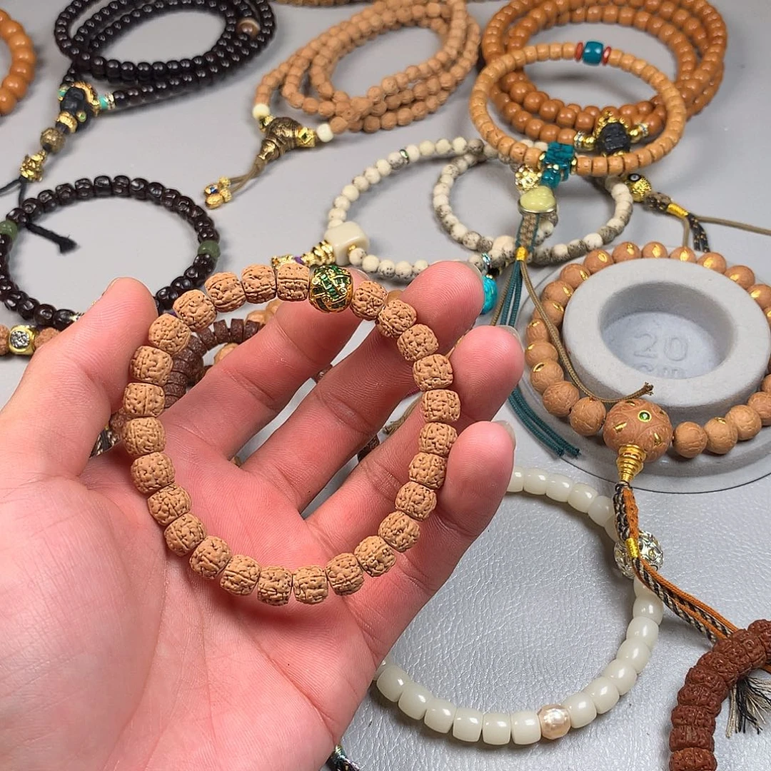 吊坠金刚菩提。。。。。。。。。。。