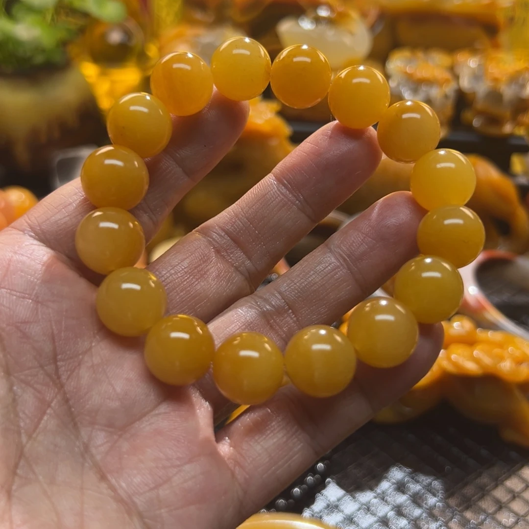 外***摊石英质玉未镶嵌颈饰