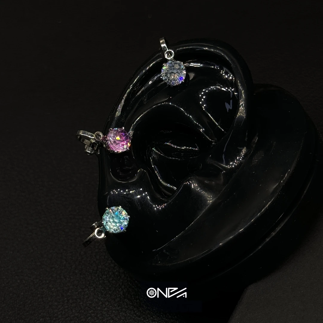 铜合金合成锆石耳饰 ONEPART 調色師系列 扳动式耳夹男女通用