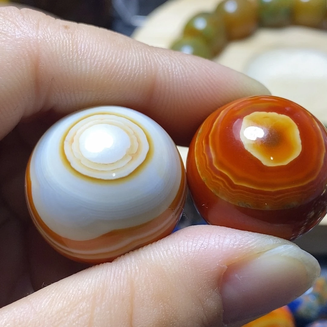 一***糖玛瑙/玉髓未镶嵌颈饰