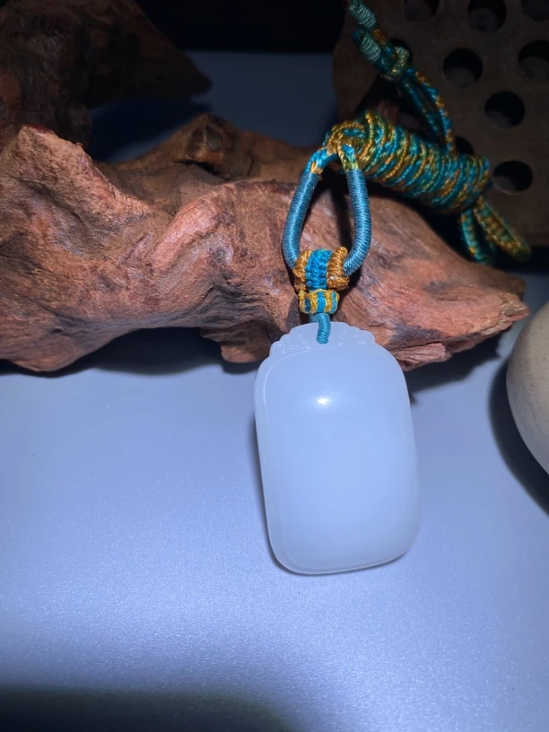 和田玉平安无事牌