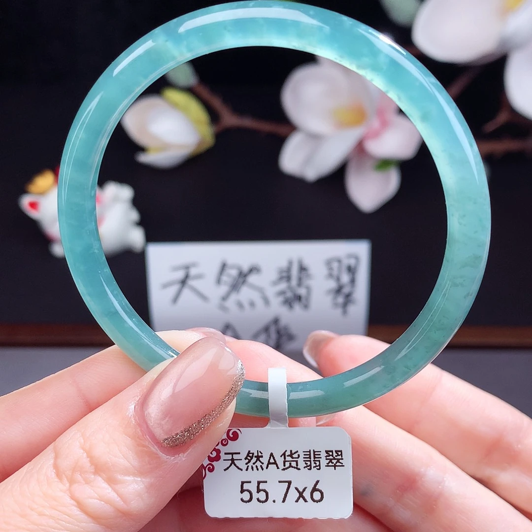 翡翠手镯（圆镯）未镶嵌