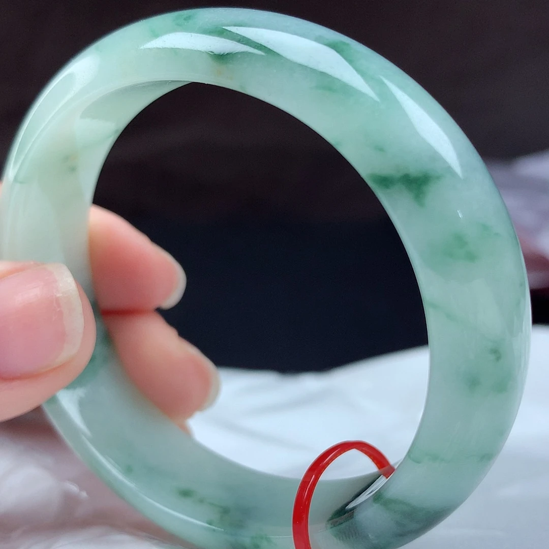 未镶嵌手镯（贵妃镯）翡翠97088，