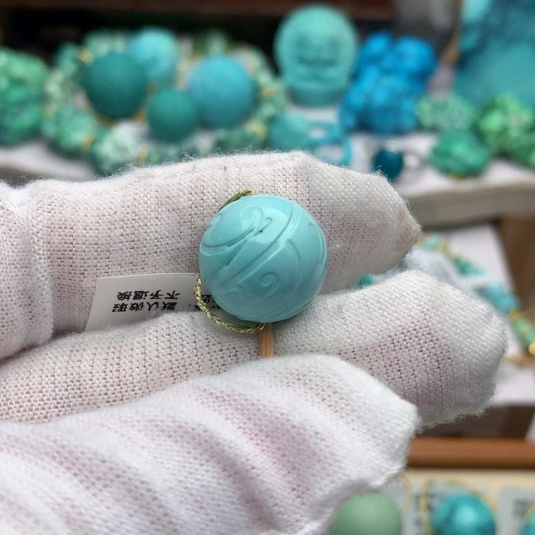 绿松石未镶嵌珠宝奇石