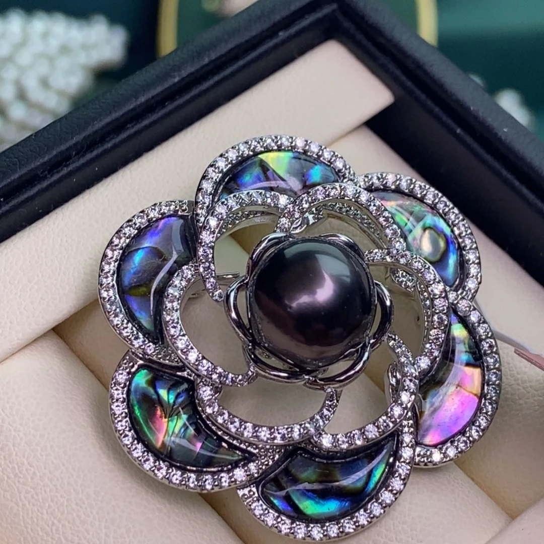 未镶嵌胸饰海水珍珠