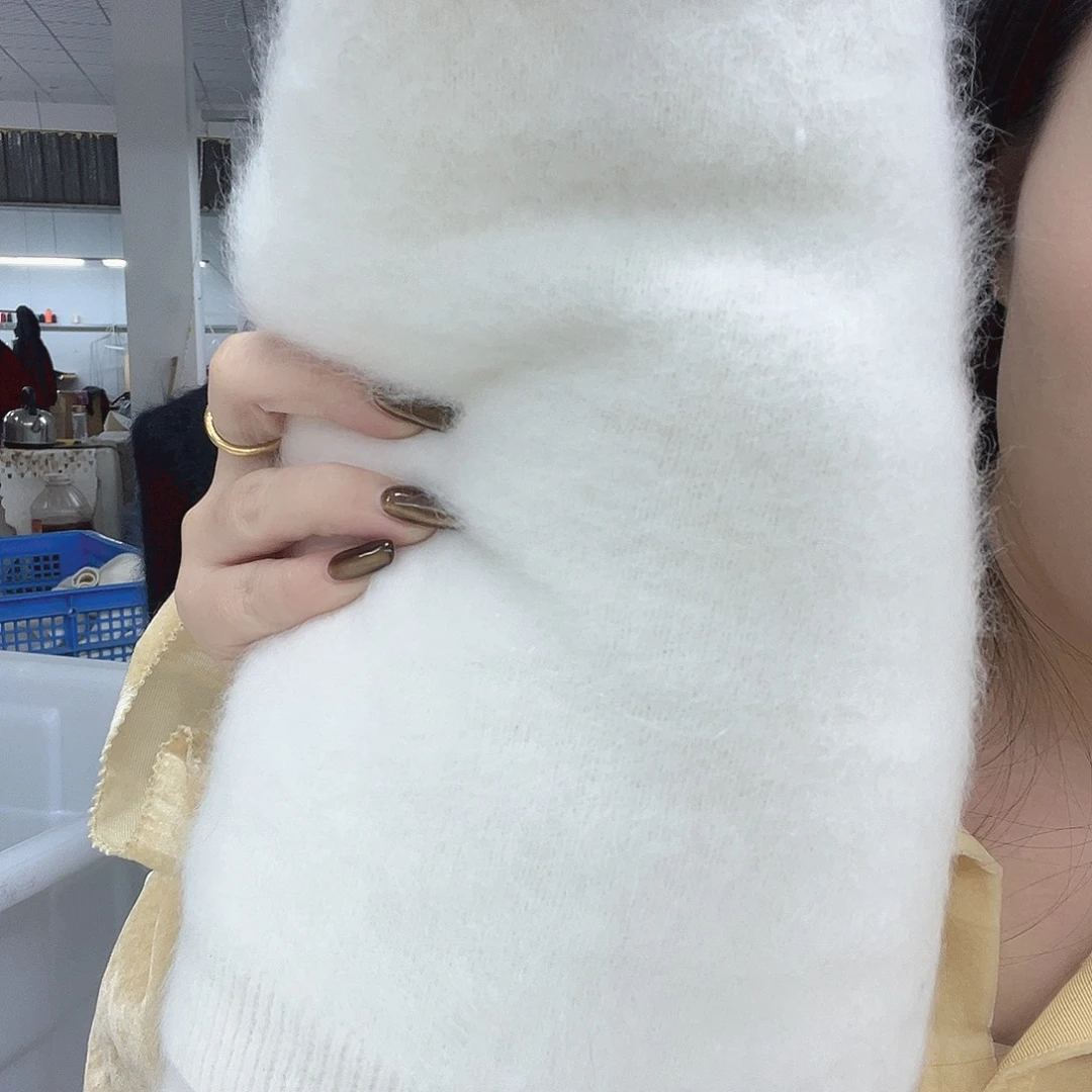 陪****爱白色堆堆领动物