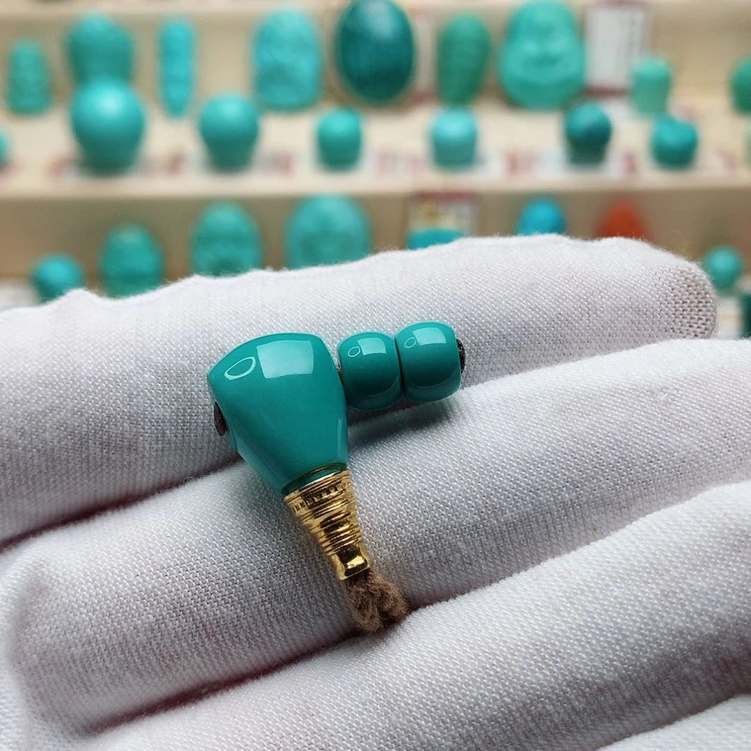 绿松石配饰未镶嵌