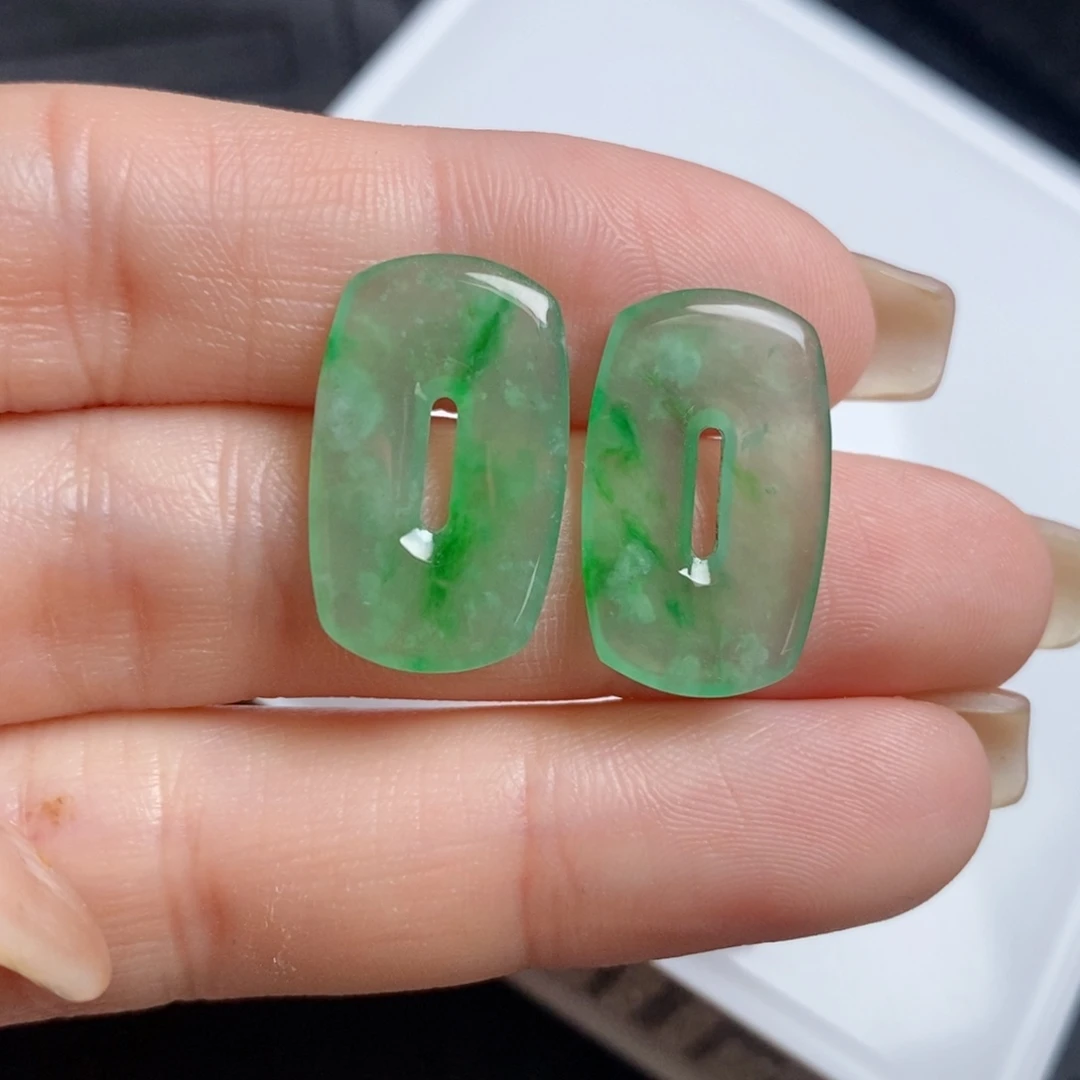 翡翠未镶嵌耳饰飘花方糖