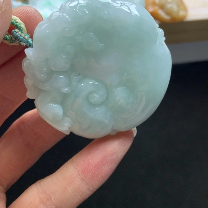 翡翠未镶嵌颈饰吊坠