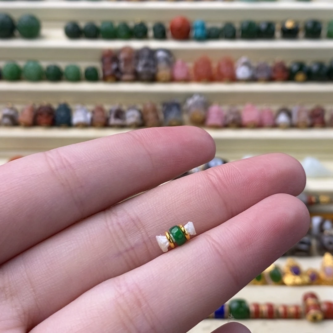 翡翠18K金镶嵌颈饰线速