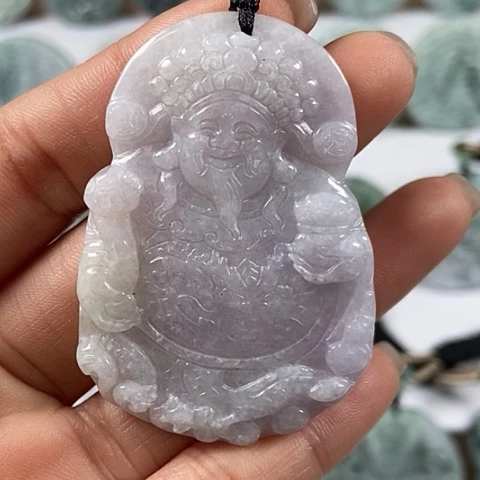 翡翠颈饰未镶嵌财神爷