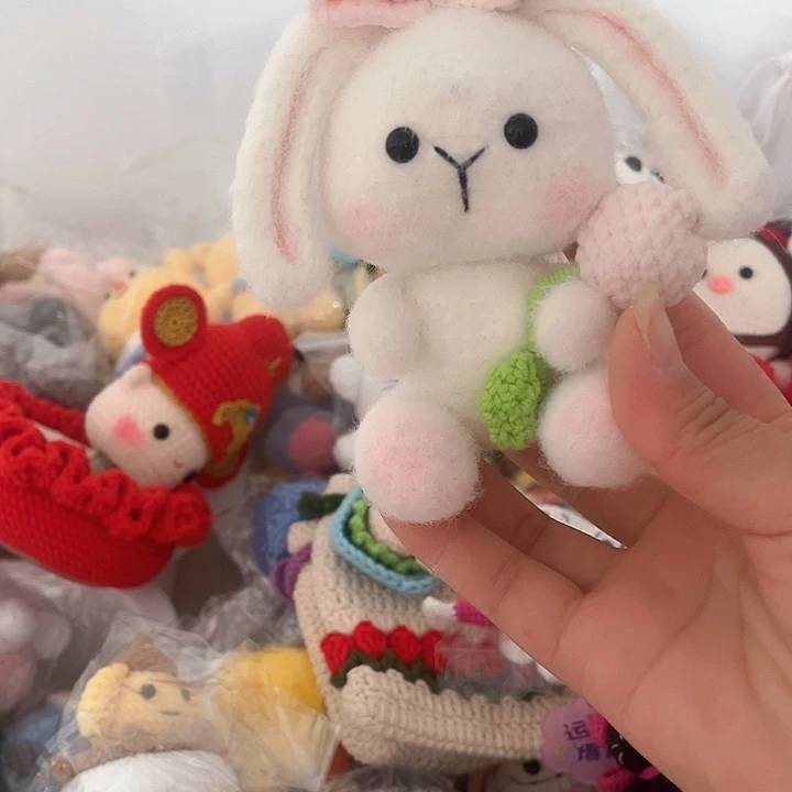 编织品郁金香兔子