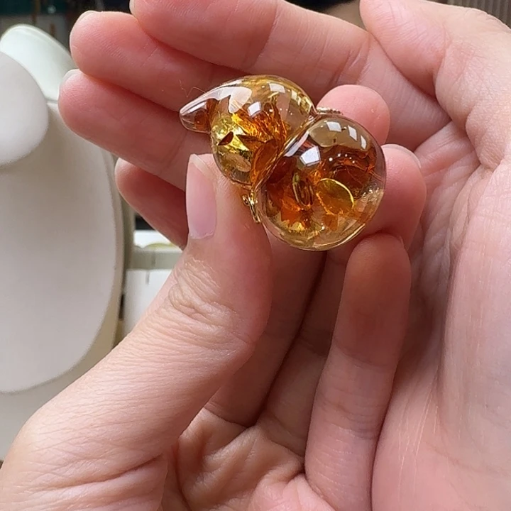 琥珀未镶嵌颈饰戒指