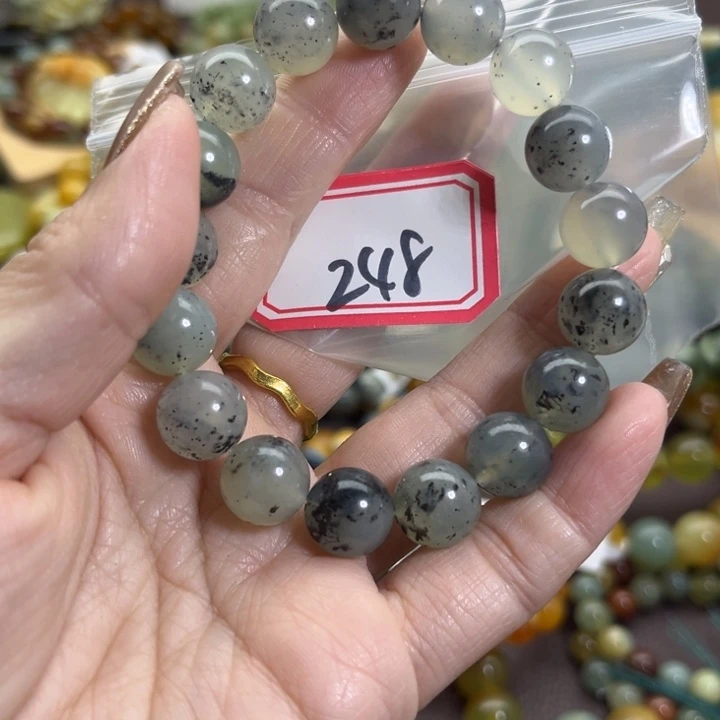 蛇纹石玉未镶嵌手链