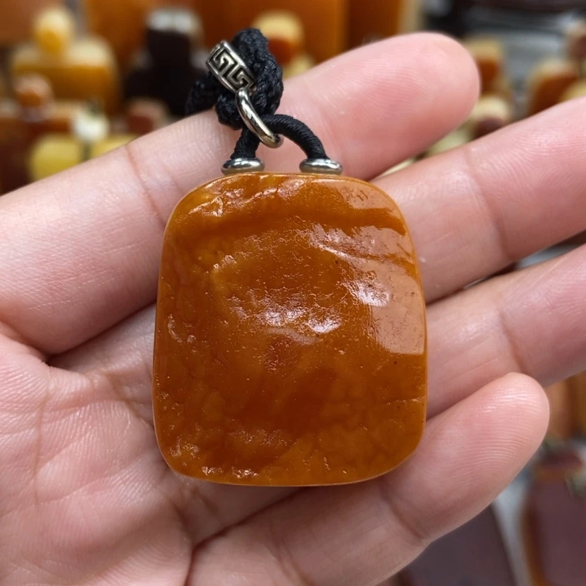 【闪购商品】琥珀颈饰未镶嵌