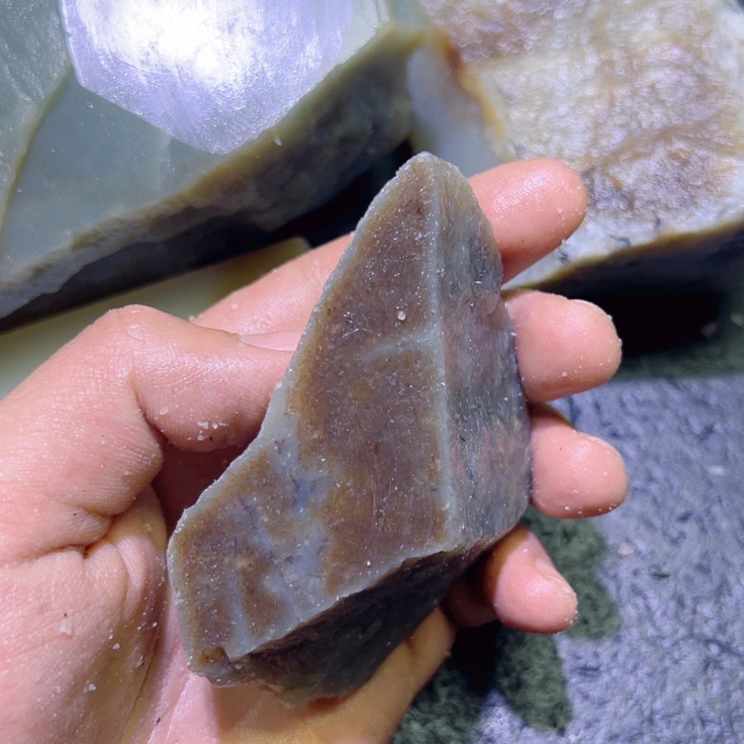 和田玉未镶嵌珠宝半成品