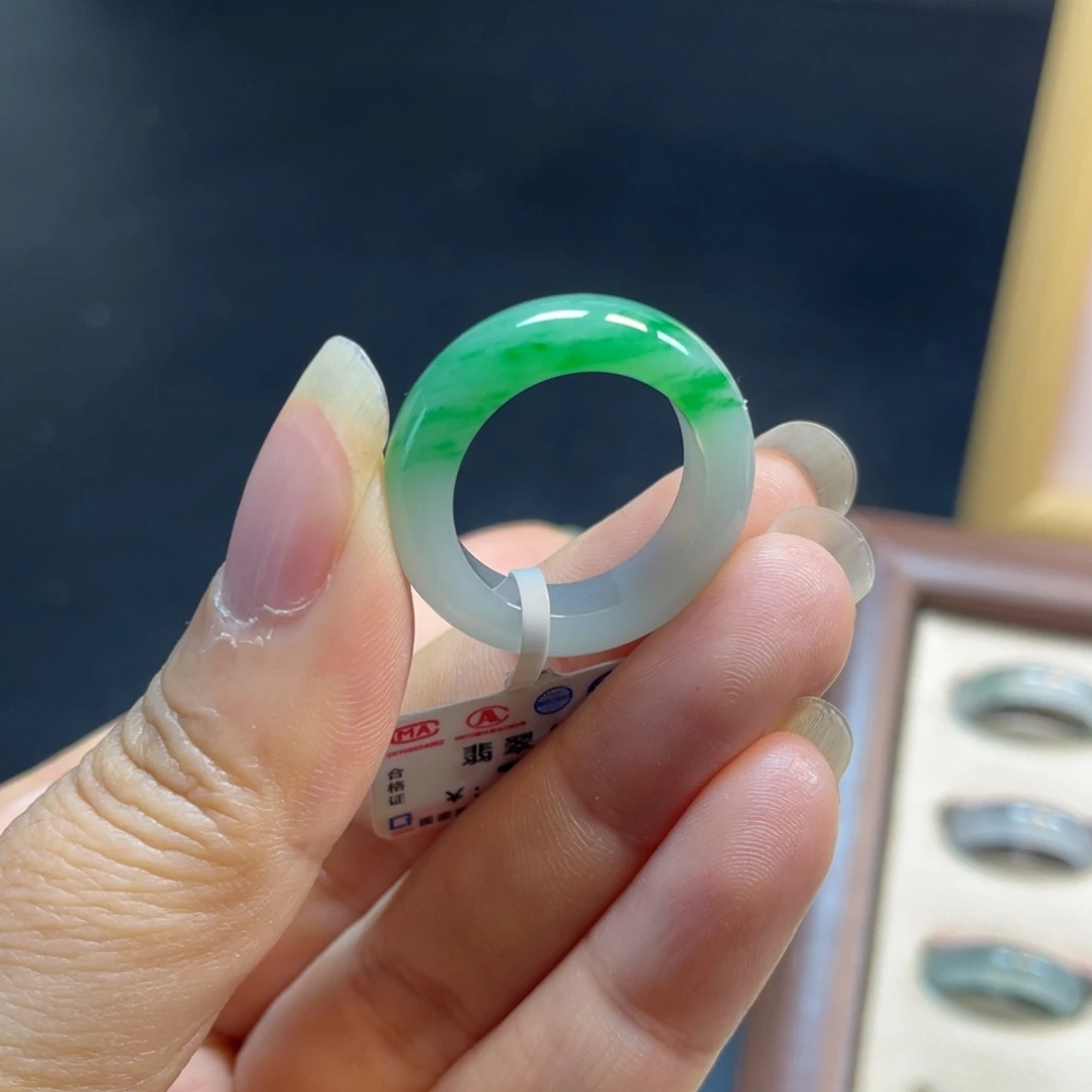 翡翠未镶嵌戒圈春风化雨 15-16