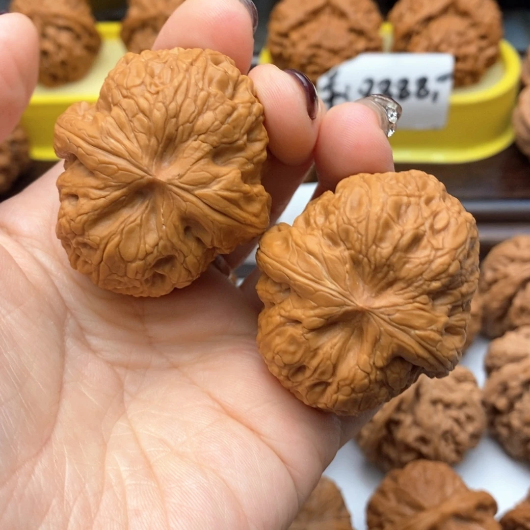 文玩核桃把件46尺驴打滚