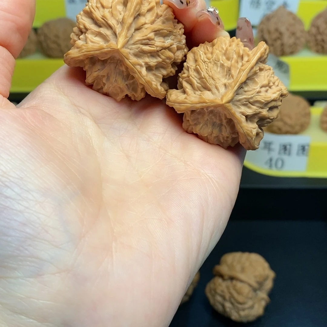 文玩核桃把件N***色三愣