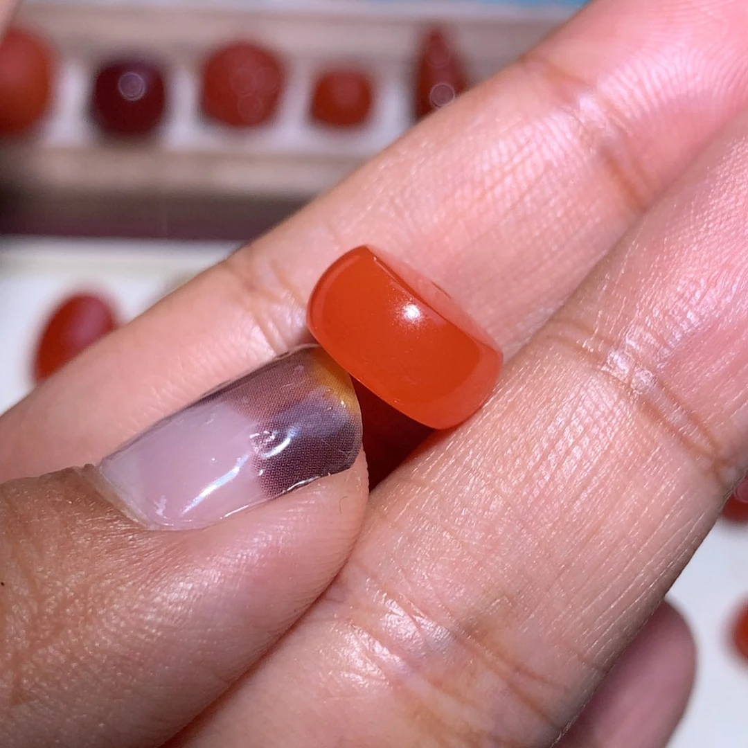 未镶嵌隔珠12×7南红玛瑙微过渡