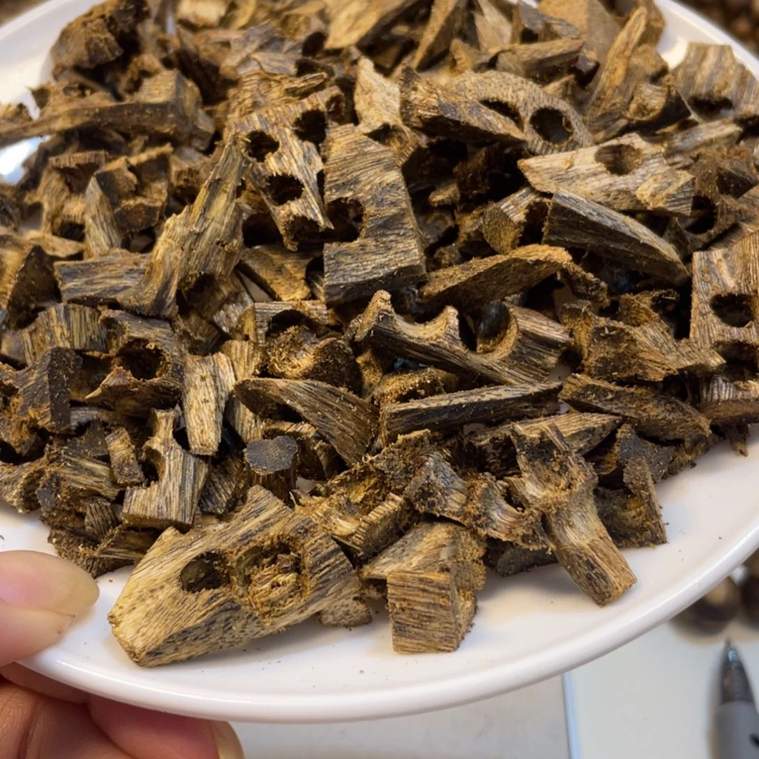阿***奶沉香沉香碎屑车珠料50g+车珠粉50g