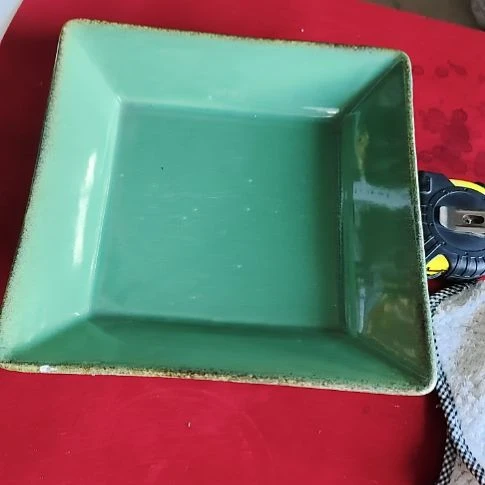 瓷片瓷片，摆件，都有微瑕疵，