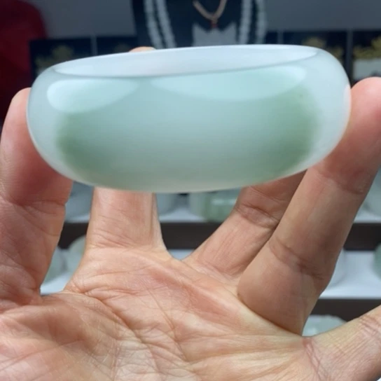 石英质玉（金丝玉）手镯未镶嵌