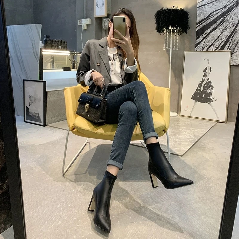 尖头高跟短靴女2025新款裸色高跟鞋女秋冬尖头弹力瘦瘦靴子女款