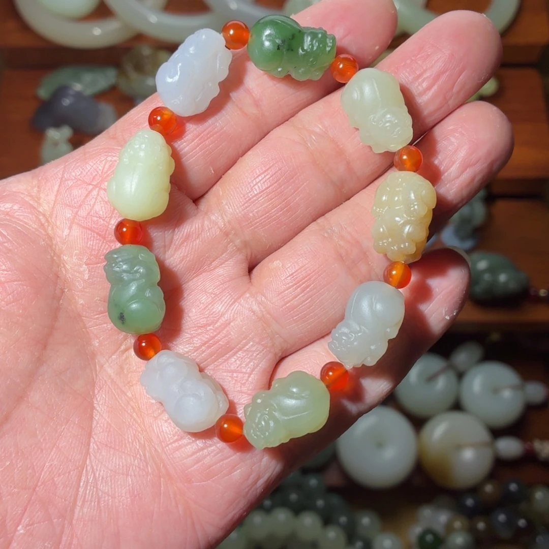 和田玉未镶嵌手串