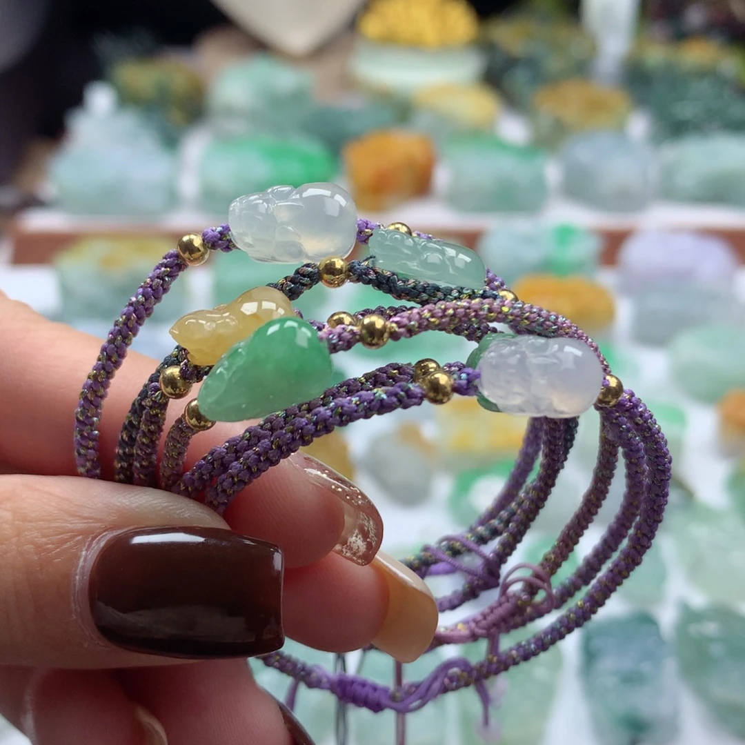 翡翠未镶嵌颈饰翡翠貔貅手绳1条（多样性发货）