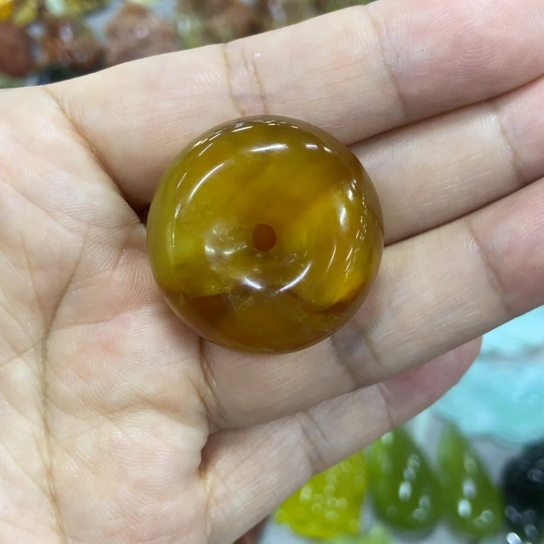 未镶嵌蛇纹石玉挂件
