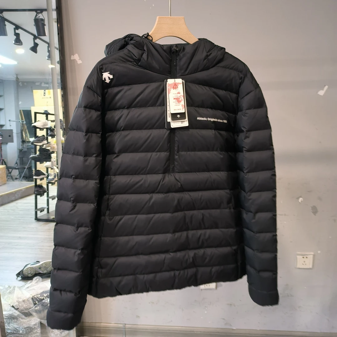 迪桑特DESCENTE冬季黑色轻便运动羽绒服UAN91