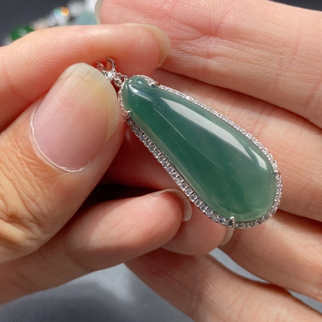 翡翠未镶嵌吊坠(不含链)