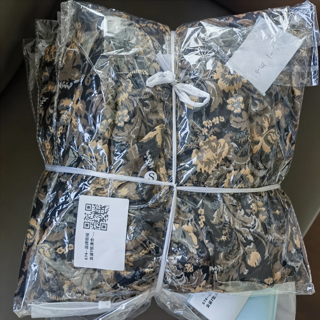 674--品牌撤柜女装T恤清仓-冯丽丽专属