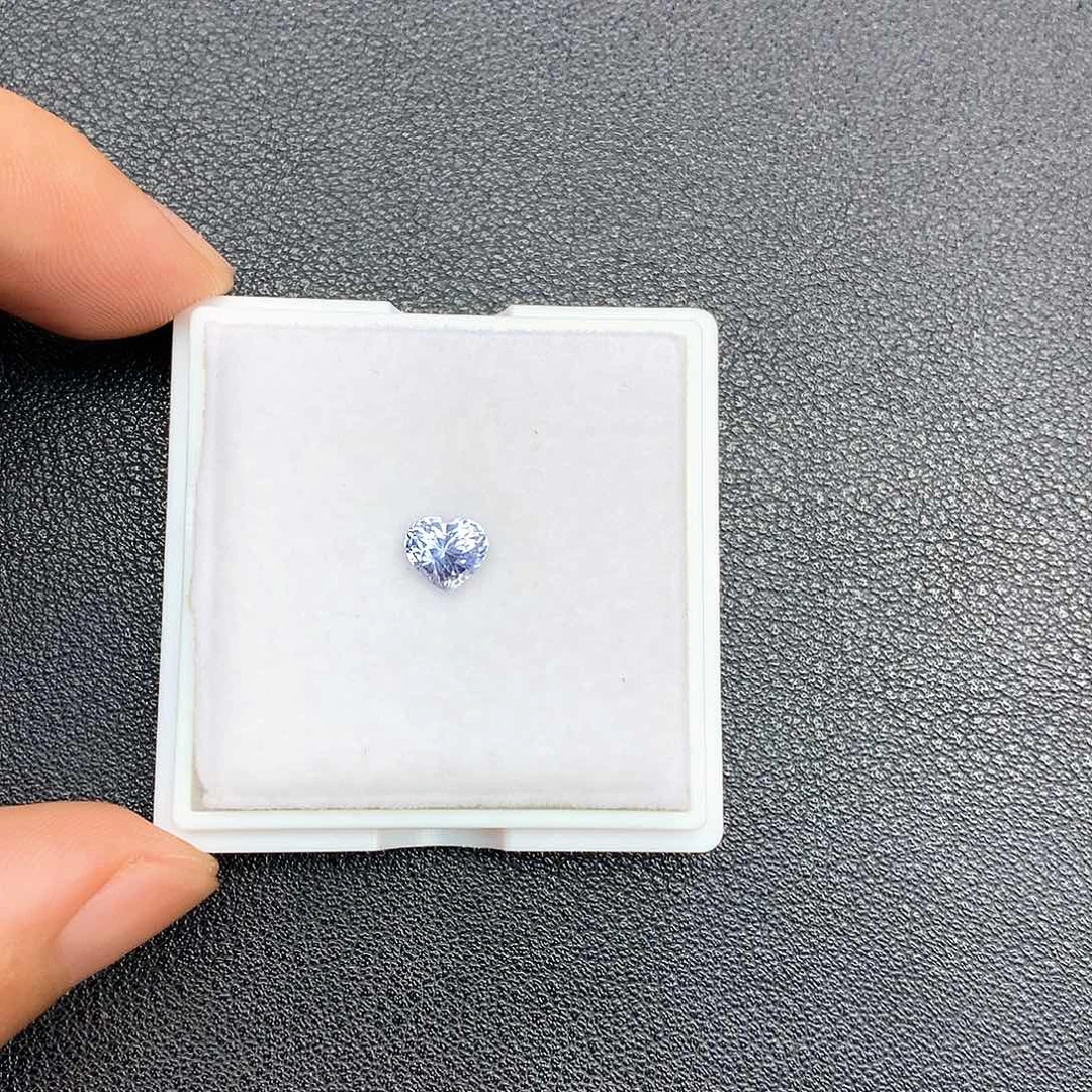 裸石蓝宝石白蓝宝1.05克拉