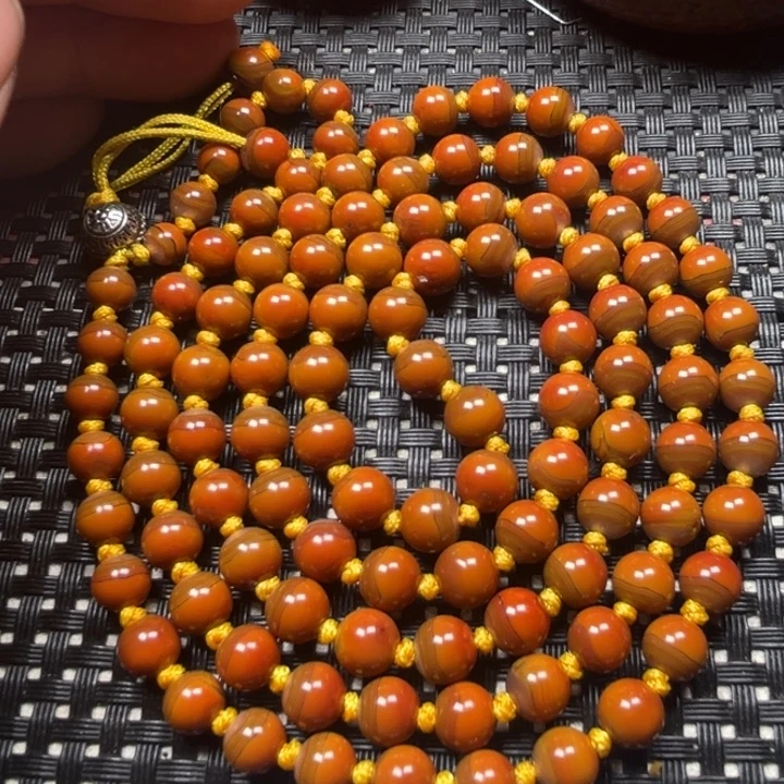 未镶嵌颈饰玛瑙/玉髓義**下