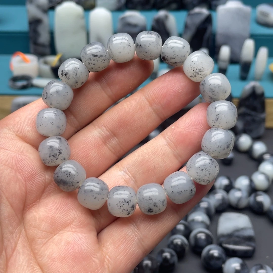 和田玉未镶嵌手串