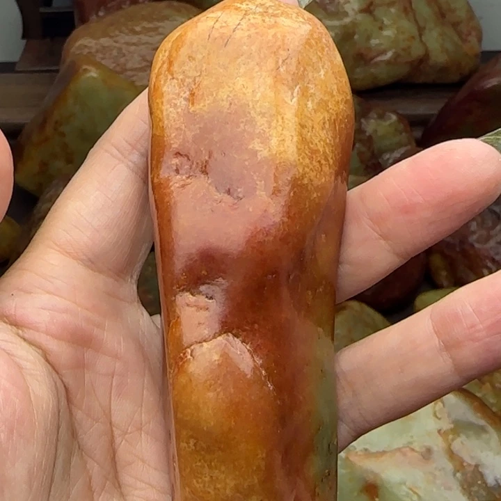 透闪石质玉未镶嵌珠宝奇石