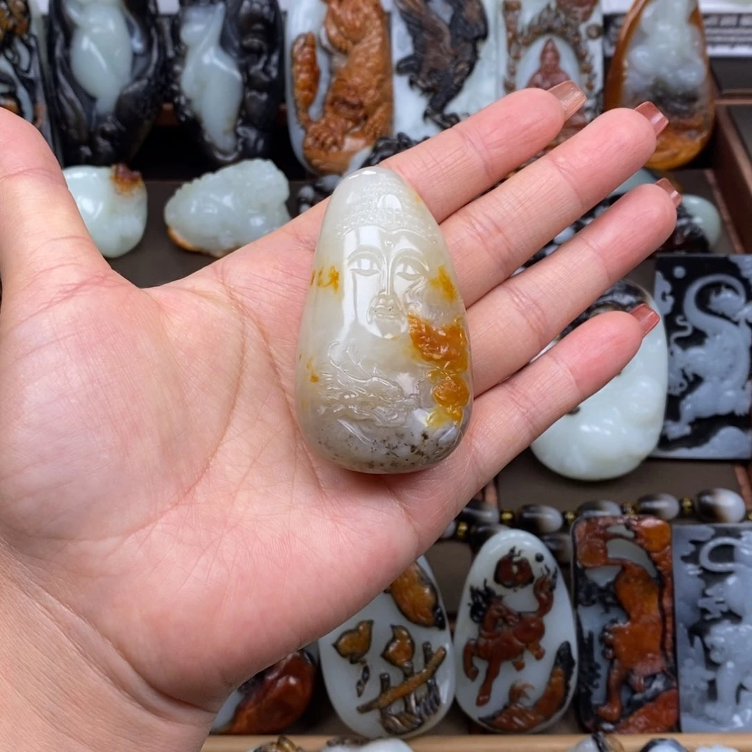 颈饰未镶嵌和田玉