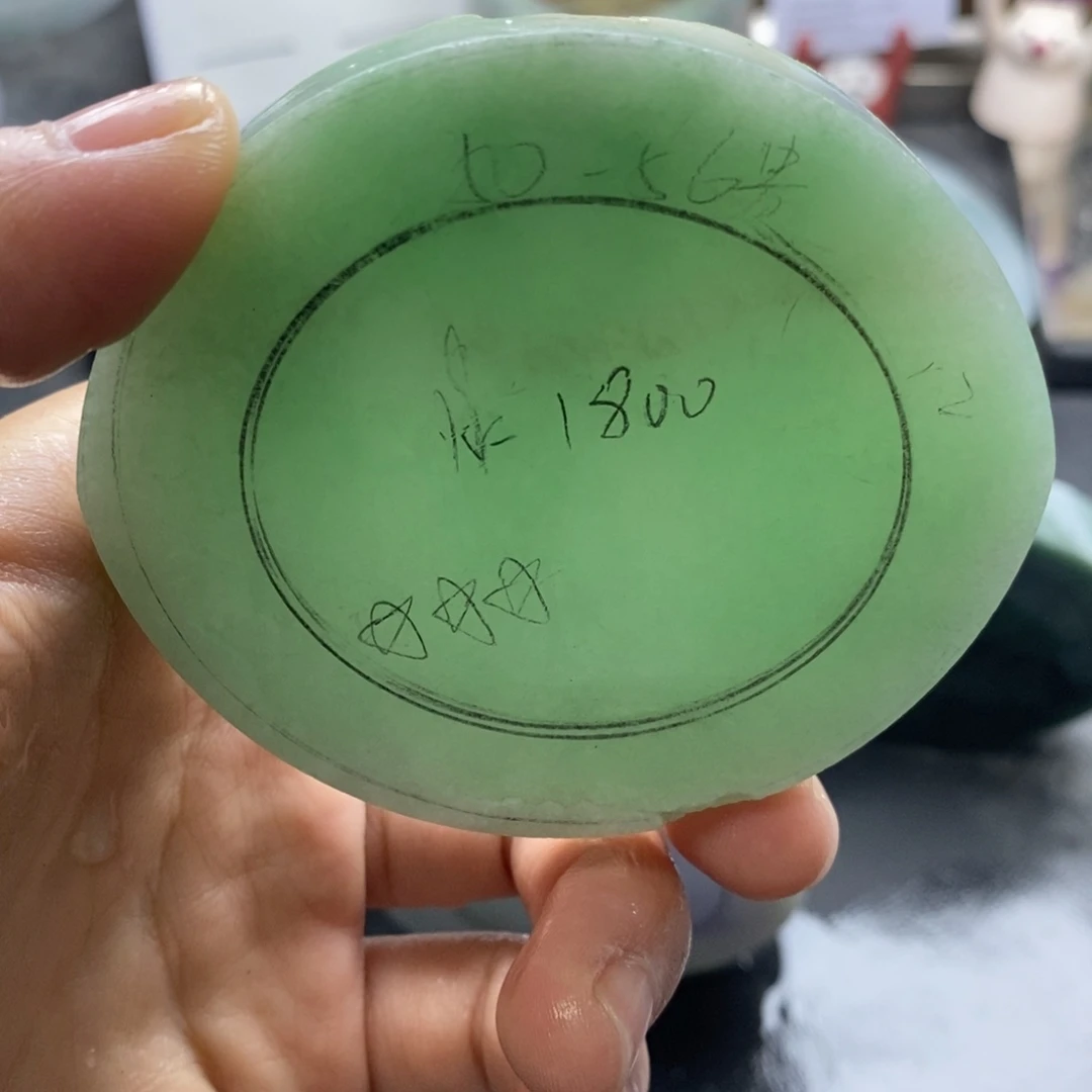 定制翡翠未镶嵌翡翠手镯